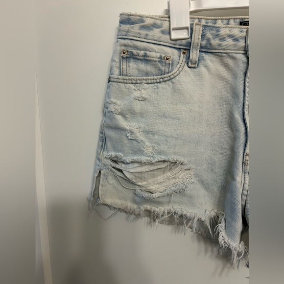 Abercrombie & Fitch Annie High-Rise Short - Picture 3 of 11